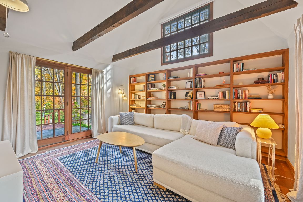 next background image