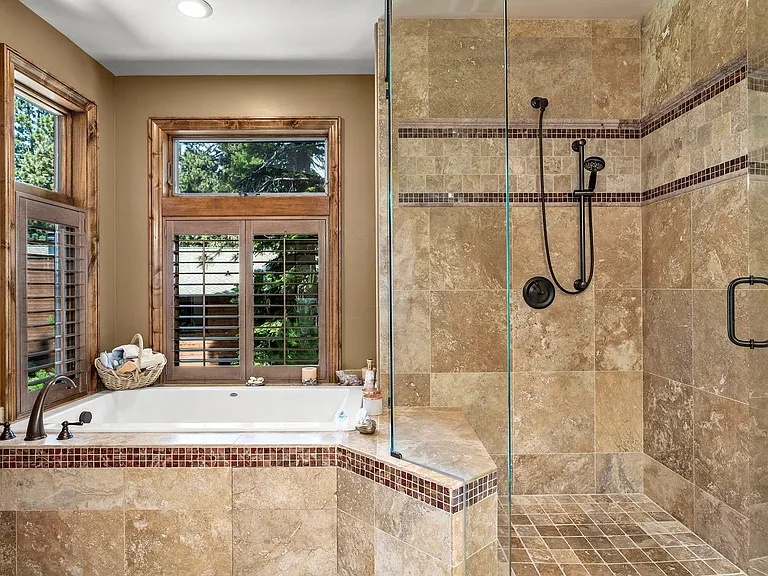 345 Country Club Dr — Photo 17