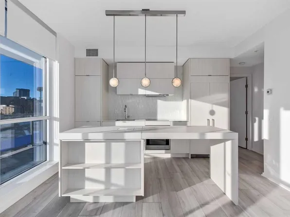 615 N 6th Ave SE #404, Calgary, AB T2G 1S2