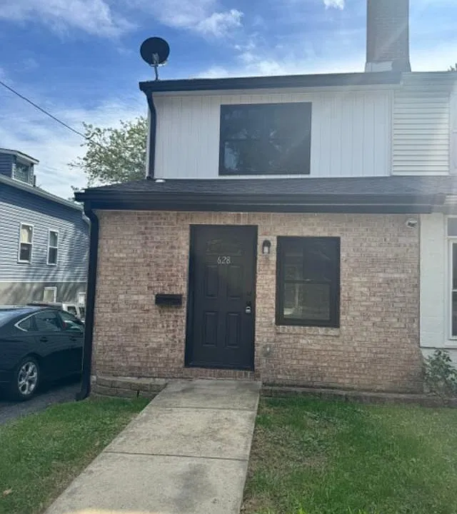 628 E Springfield Rd
