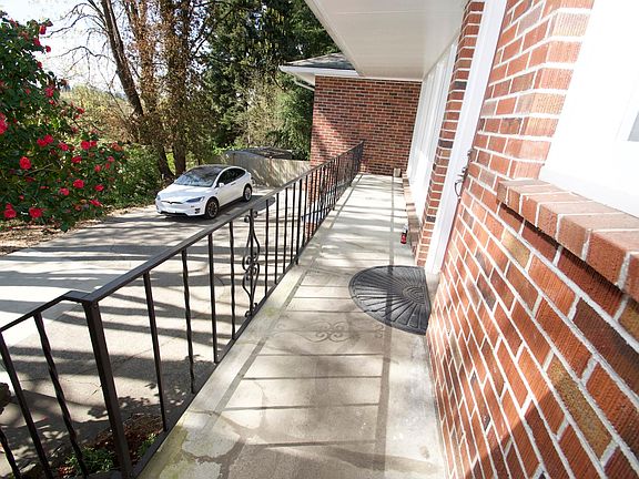 4th image of 4316 Lake Washington Blvd NE