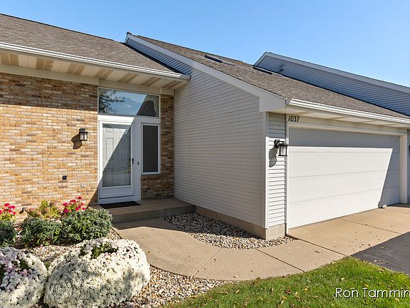 2nd image of 1037 Fairfield Dr
