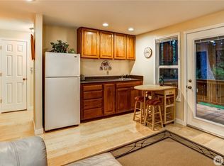 43 Grand View Ln, Bellingham, WA 98229