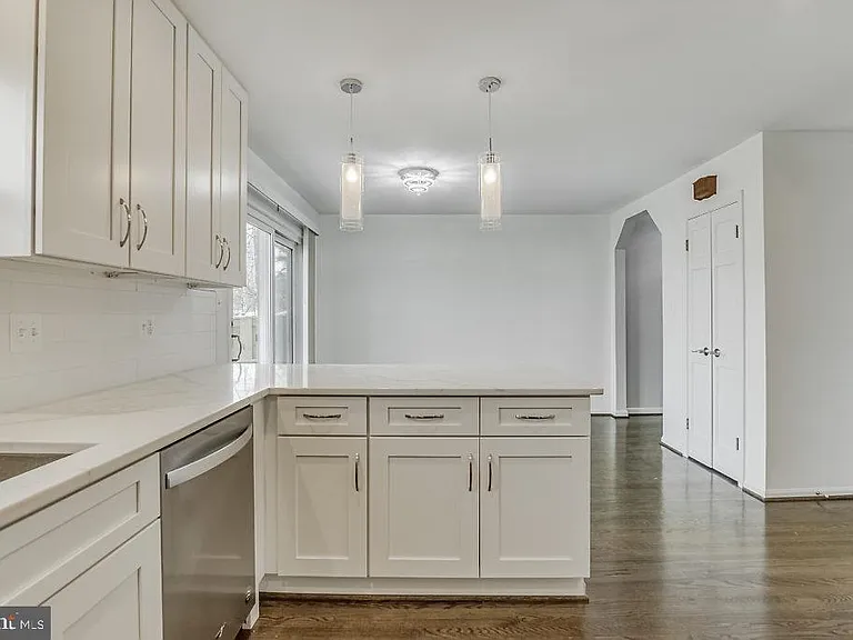 2866 Yarn Ct — Photo 17