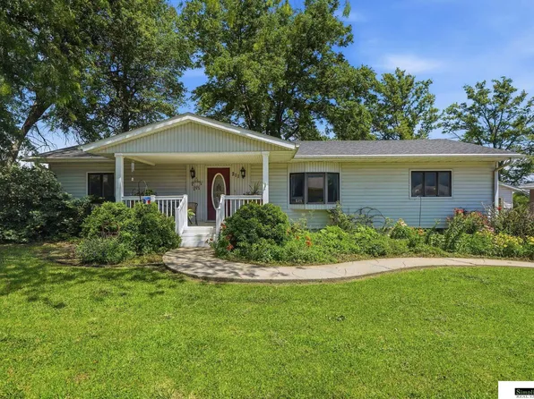 211 W Church St, Cook, NE 68329