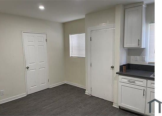 2nd image of 726 W 73rd St #2