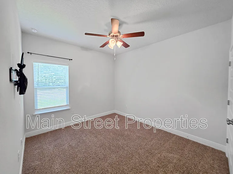 8108 Silver Maple Dr — Photo 17