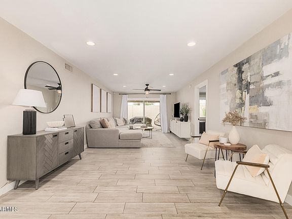 4th image of 2418 E VILLA MARIA Drive