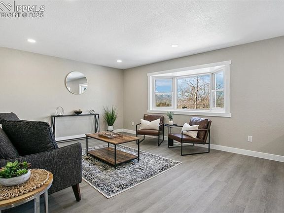 4th image of 3870 Bunk House Dr