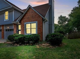 10824 Haskins St, Lenexa, KS 66210
