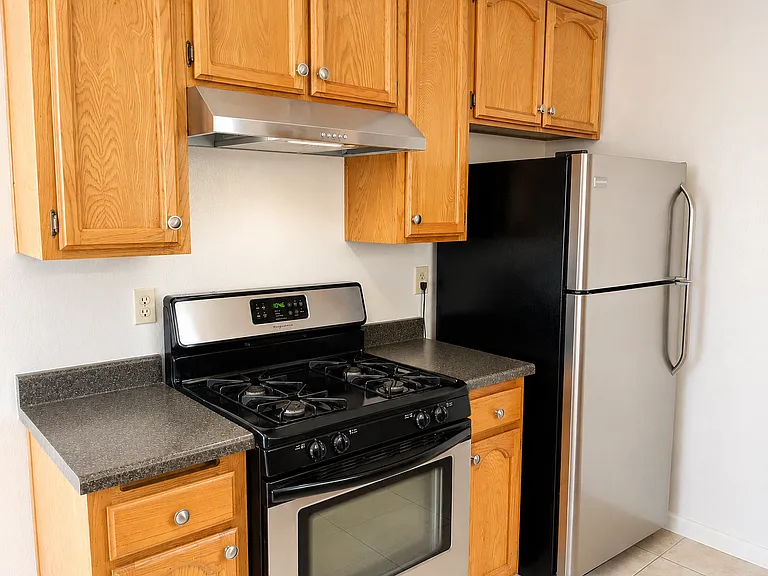 1829 Hornblend St #B — Photo 3