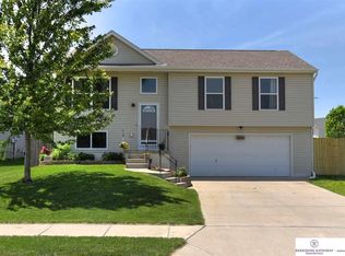 7522 N 108th St, Omaha, NE 68142