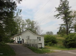 516 4th Ave, Radford, VA 24141