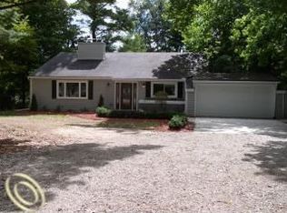 3875 Quarton Rd, Bloomfield Hills, MI 48302