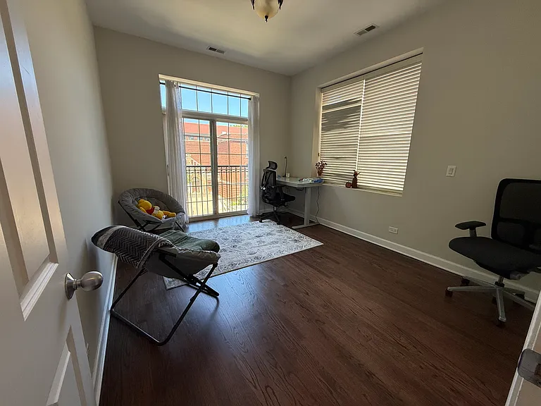 1329 W Loyola Ave #3C — Photo 12