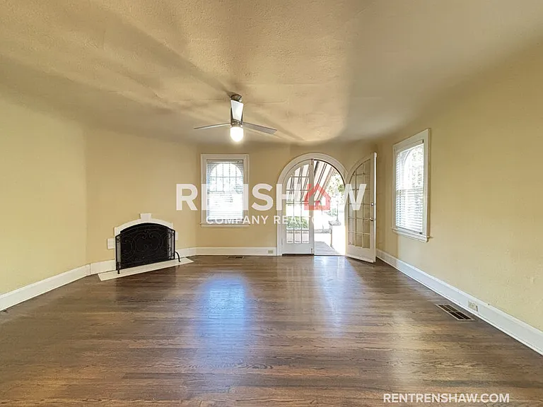 662 S McLean Blvd — Photo 3