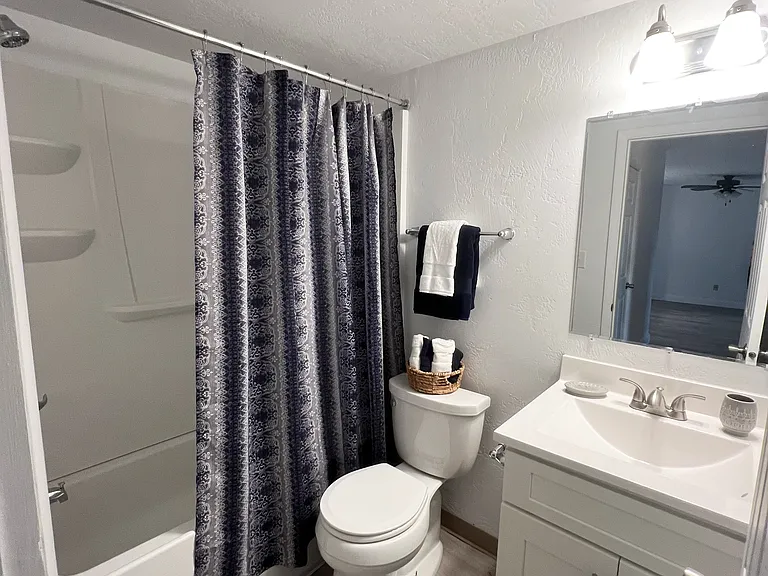 Monroeville Apartments at LaVale — Photo 20