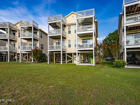 4th image of 4011 Marina Townes Drive