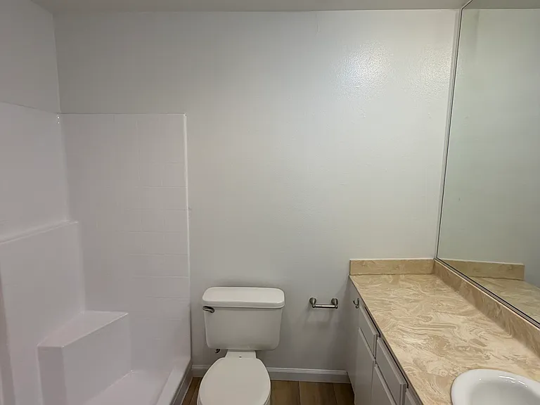 901 S Sherbourne Dr #201 — Photo 9