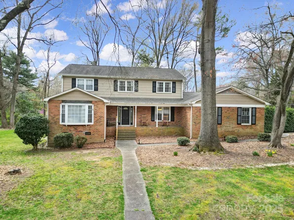 1501 Laurel Ln, Gastonia, NC 28054