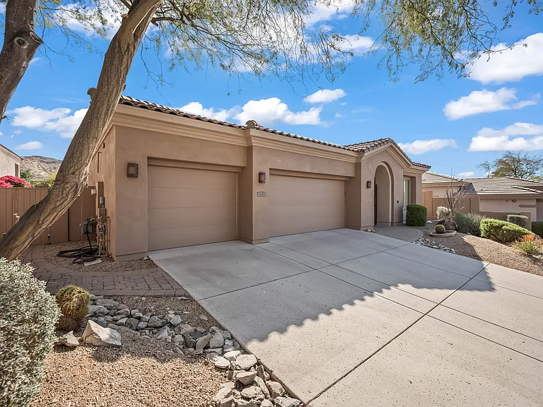 11479 E Beck Ln — Photo 77