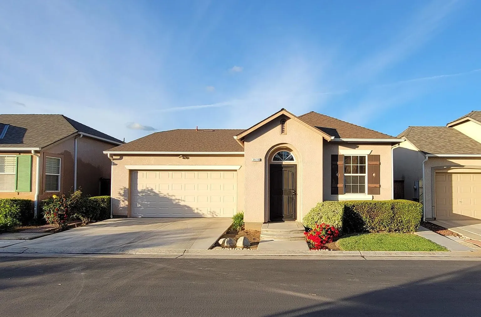 3670 W Cottonwood Ln photo 1