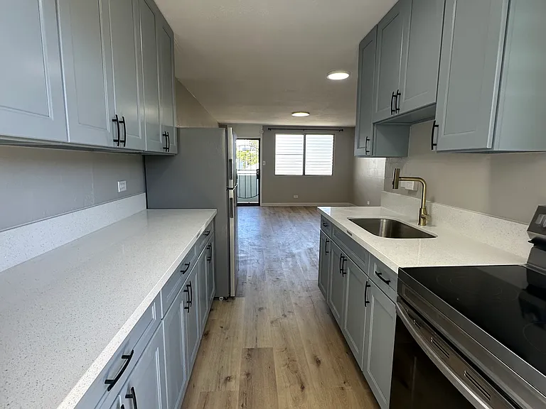 1329 Kinau St #B3 — Photo 4