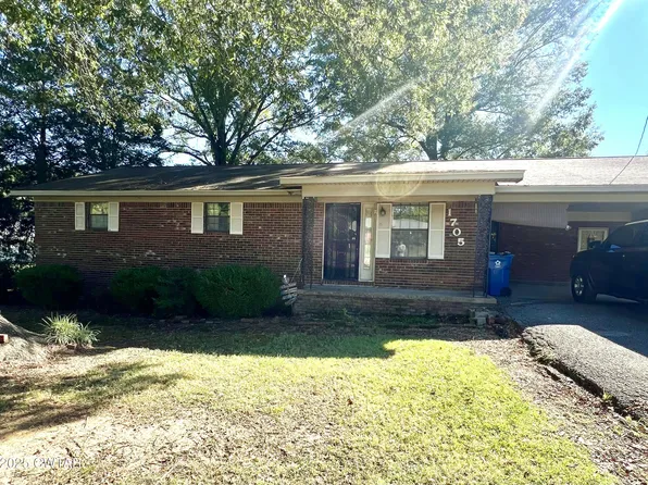 1705 S College St, Trenton, TN 38382