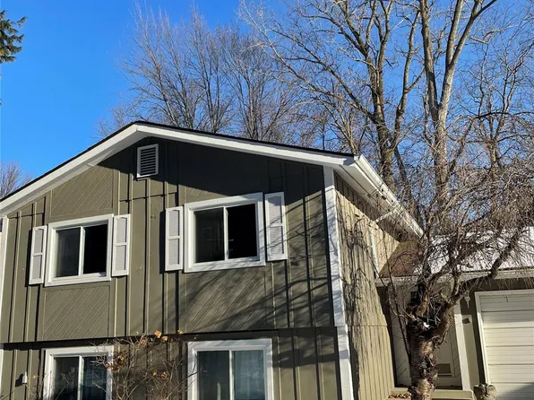 27211 Hickory St, Harrison Township, MI 48045