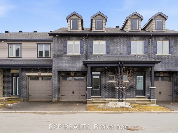 528 Fawn Valley Point, Ottawa, ON K1T 0W5