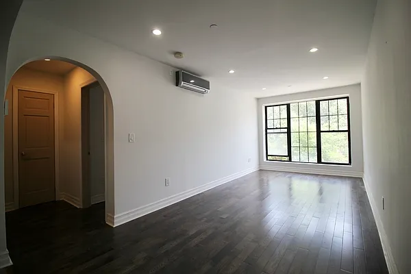 Rented by Hagstrom Management Inc | media 4