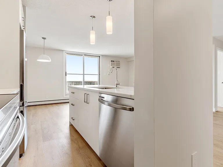 2720 College Ave — Photo 80