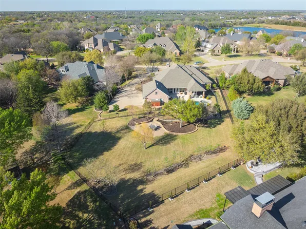 306 Lago Grande Trl, Lucas, TX 75098