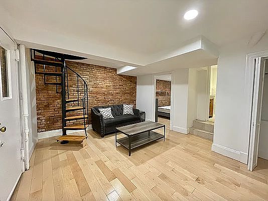 3rd image of 10 Gay St APT 1B