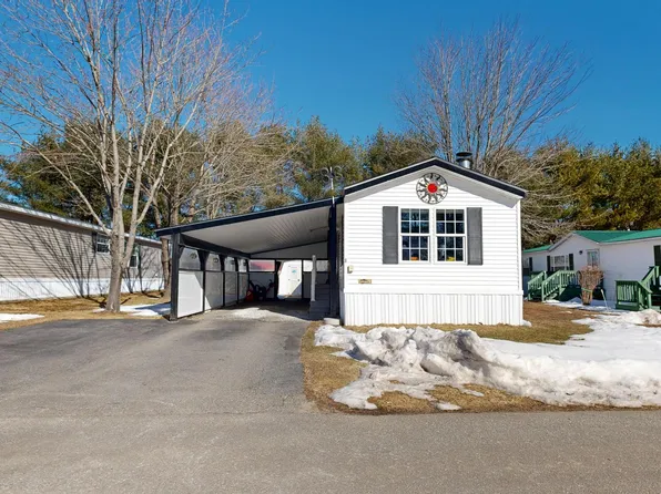 8 Harvest Lane, Lewiston, ME 04240