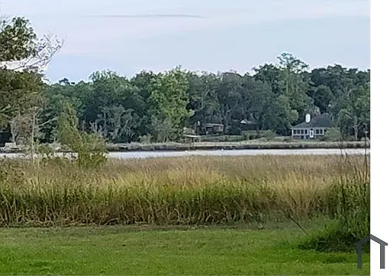 3 bed, 1200 sqft, $1,650 — Photo 3