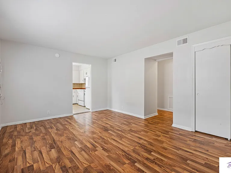 1021 S 31st St — Photo 2