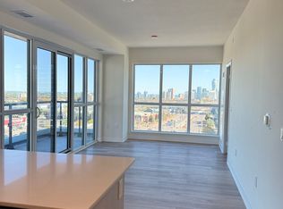 15 Watergarden Dr #901, Mississauga, ON L5R 0G8