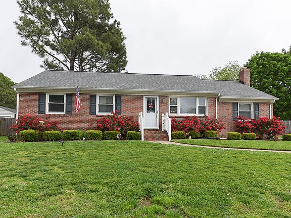 3rd image of 3741 Linnet Ln