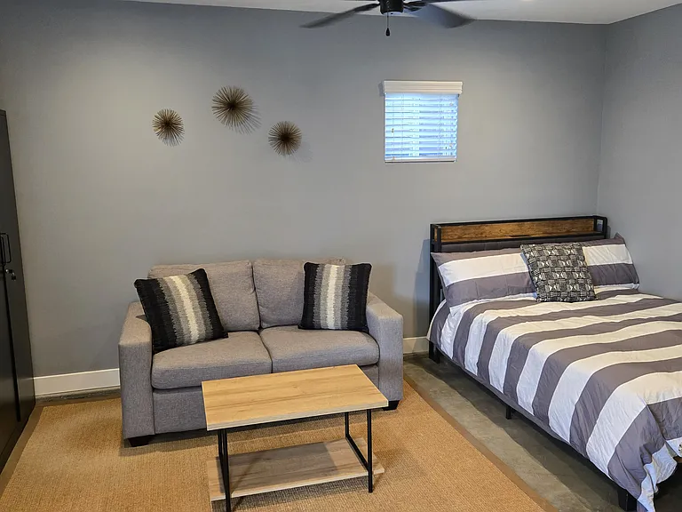 Malena Dr — Photo 15