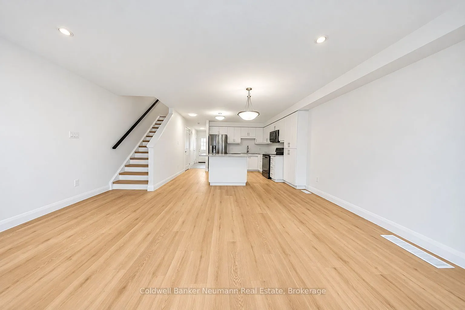 4 bed, $3,500 — Photo 4