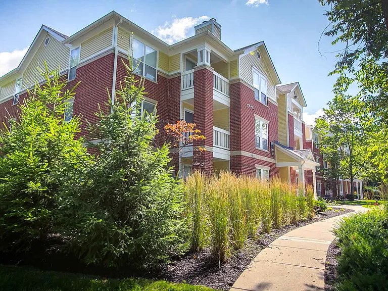 The Residence at White River Apartments — Photo 22