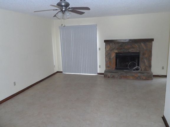 4th image of 11703 Tanager Dr