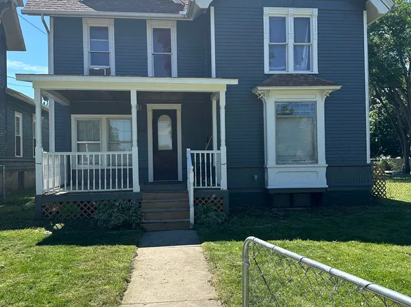 218 Michigan Ave, Owosso, MI 48867