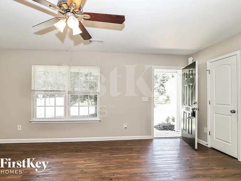 2322 Deerbrook Forest Ln — Photo 3