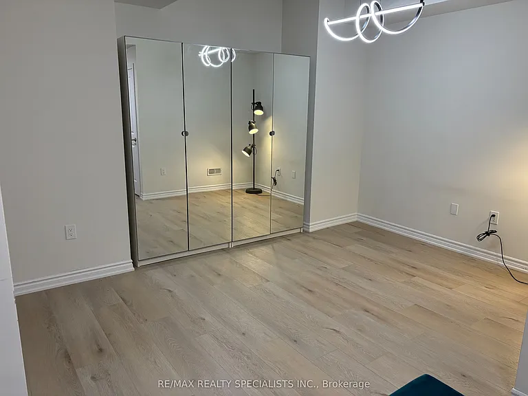 1351 Queens Plate Rd — Photo 4