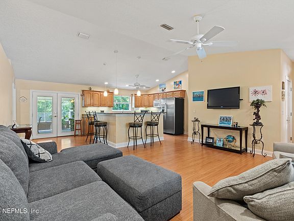 4th image of 2717 POINSETTIA Avenue