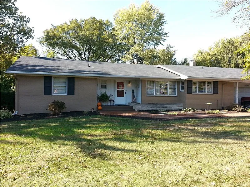 7710 Allisonville Rd photo 1