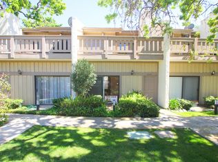 2074 Los Feliz Dr, Thousand Oaks, CA 91362