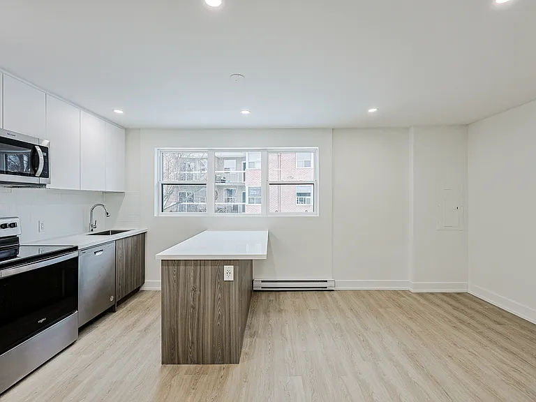 100 Liberty St N #10B — Photo 15